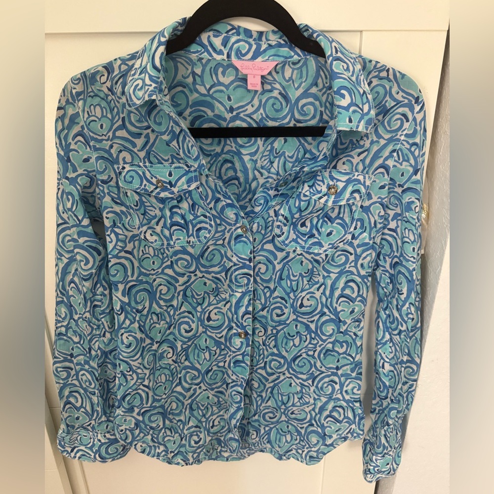 Lilly Pulitzer Blue and White Swirl Button Down Shirt